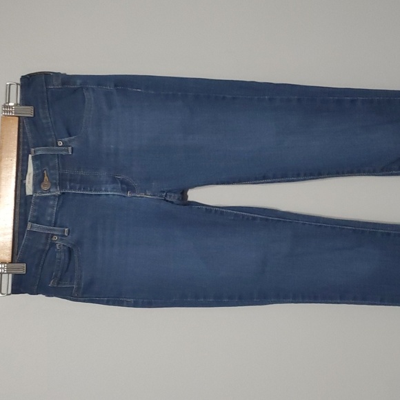 Levi's Jeans Womens Size 26 Size 2 Blue 711 Skinny with Gold Stitching - Picture 2 of 10